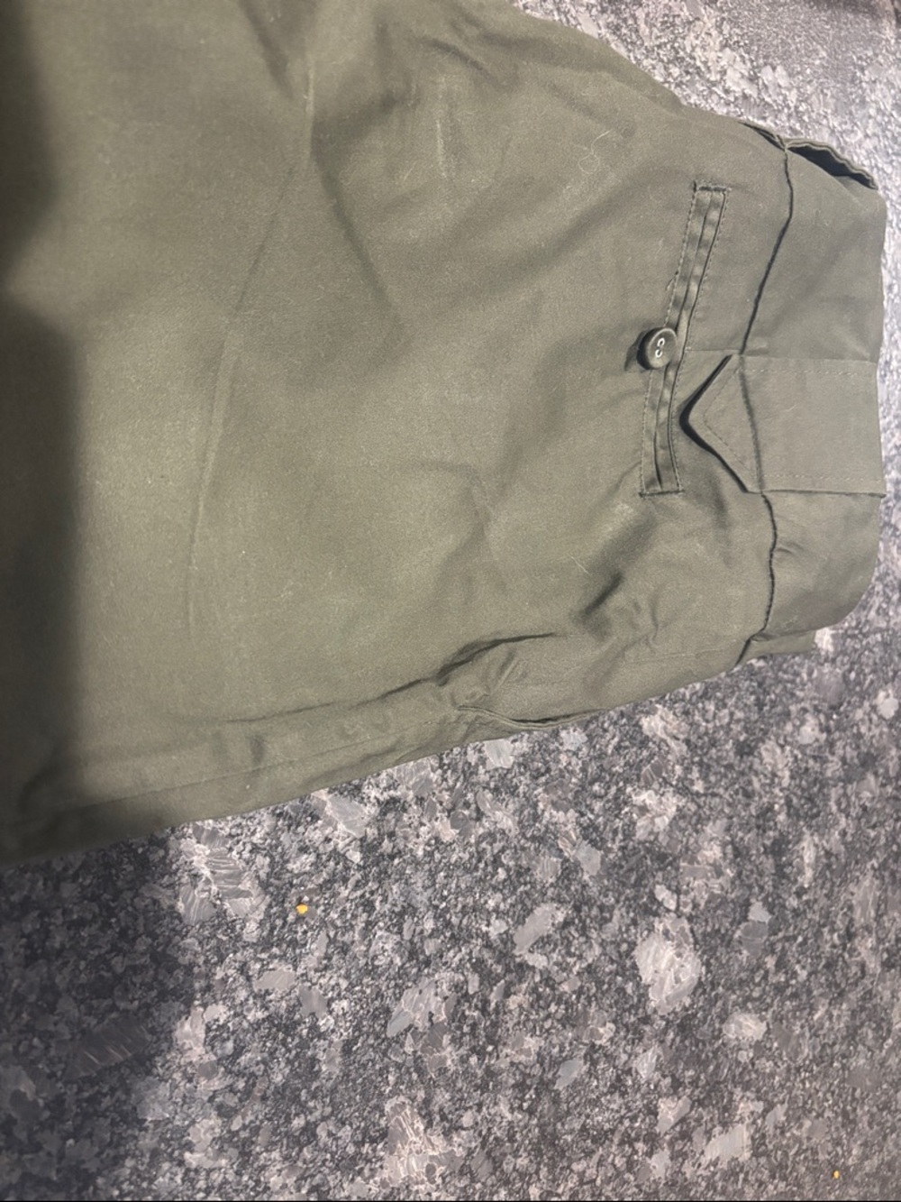 NWOT The Limited Olive Green Drew Fit Capris - Picture 3 of 3
